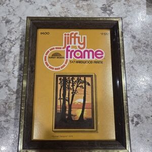 NIB Jiffy Frame For Sunnset Designs Needlepoint 5x7 Hardwood Frame Cottagecore
